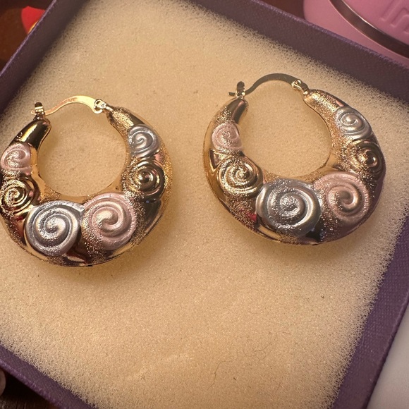 Elegant Gold and Silver Swirl Hoop Earrings - Picture 2 of 7
